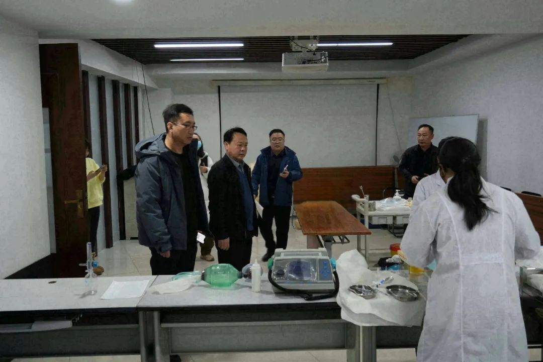 高素质人才.jpg
