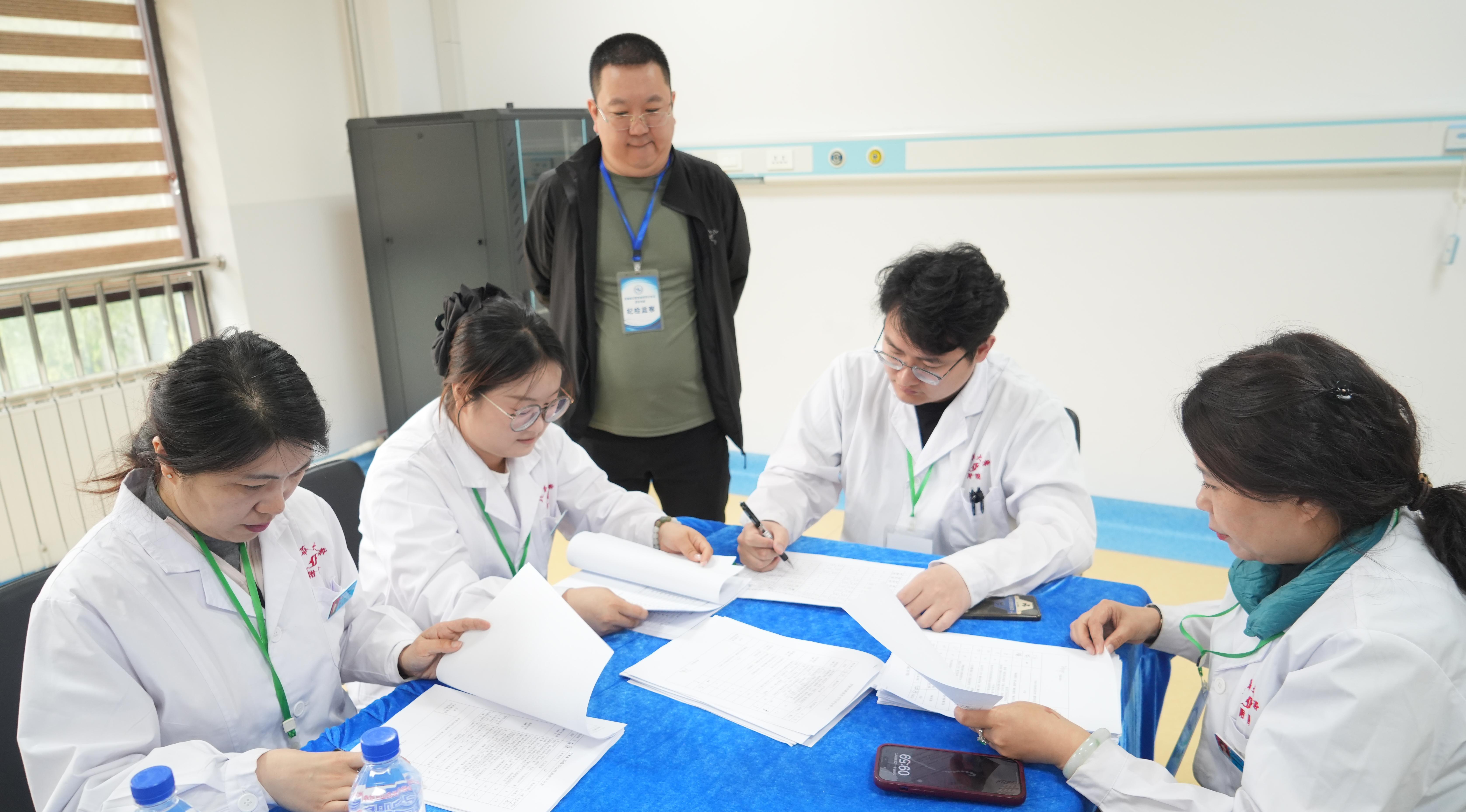 成绩录入1(1).jpg
